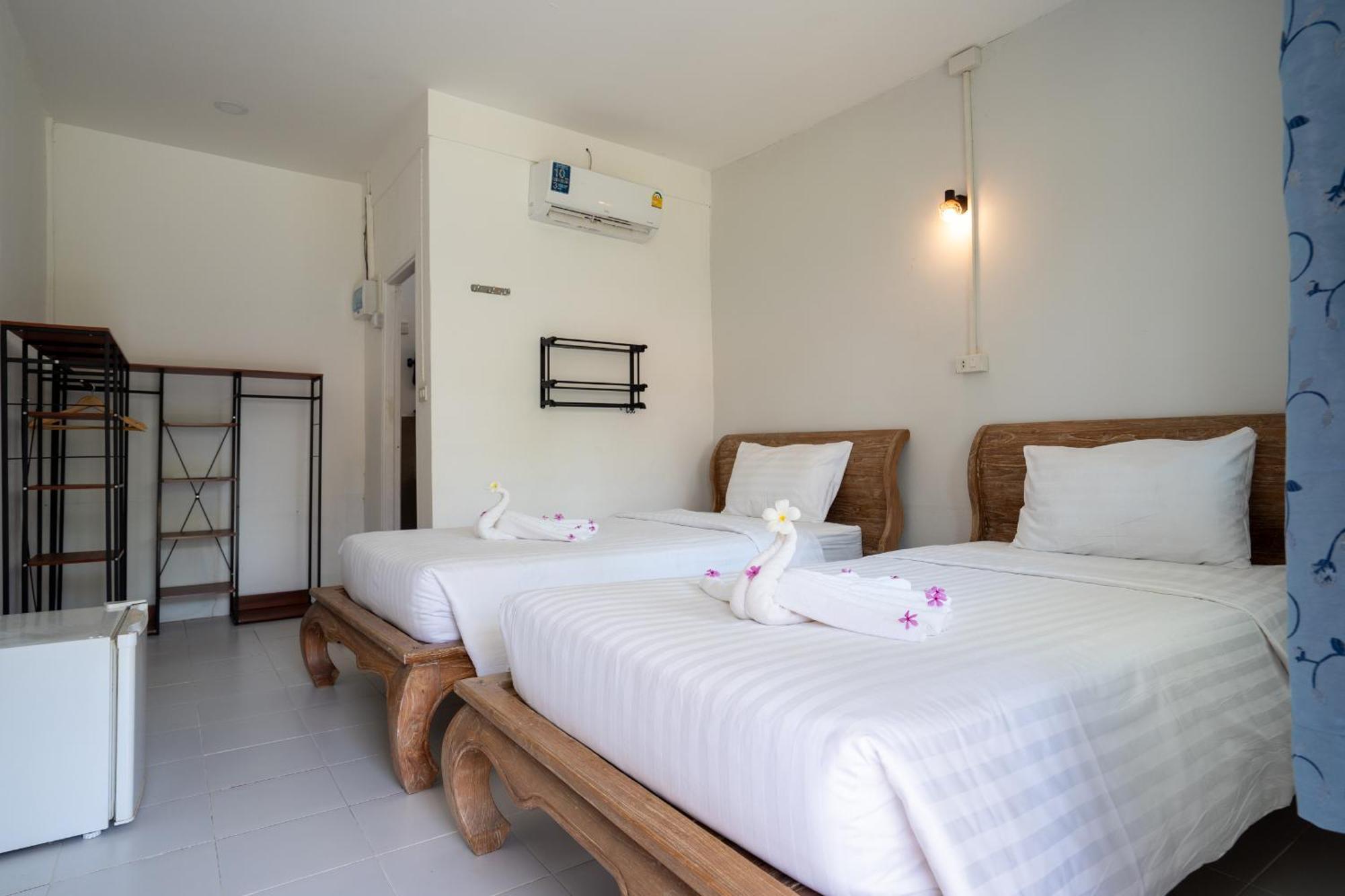 Isara Lanta Beach Resort Ко-Ланта Экстерьер фото